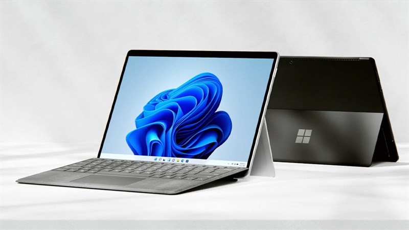 Laptop-kiem-may-tinh-bang-danh-cho-sinh-vien