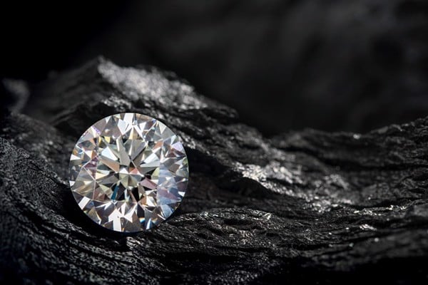 Các yếu tố ảnh hưởng đến giá kim cương